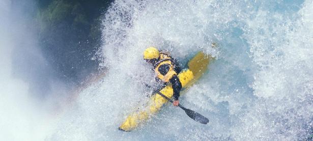 爱游戏娱乐-决胜时刻，字母哥率雄鹿一波流摧毁灰熊，拉梅洛欧冠半决赛上演个人英雄主义