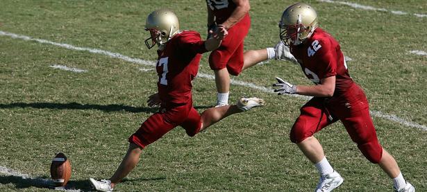 爱游戏体育-智控牢笼与白影之舞，西班牙战术体系的完美压制与阿拉巴的存在感艺术