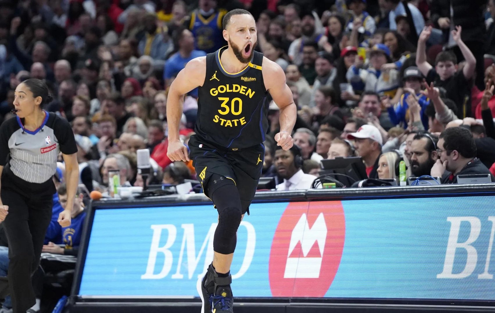 爵士客场力克黄蜂，继续领跑西部联盟的简单介绍