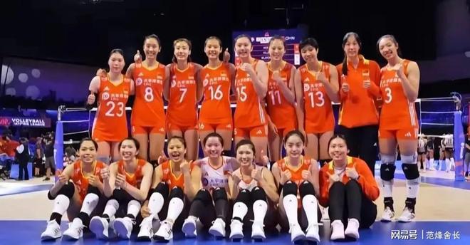 包含多米尼加队员奋力拼搏，挺进淘汰赛阶段的词条