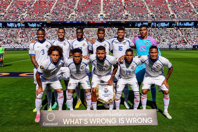 足球盛事现场直击，球队士气高昂备战！的简单介绍