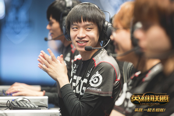 TES鏖战TSM,Caps线上压制力十足顶尖较量八强赛,成为赛场最大亮点 TES鏖战TSM,Caps线上压制力十足顶尖较量八强赛,成为赛场最大亮点