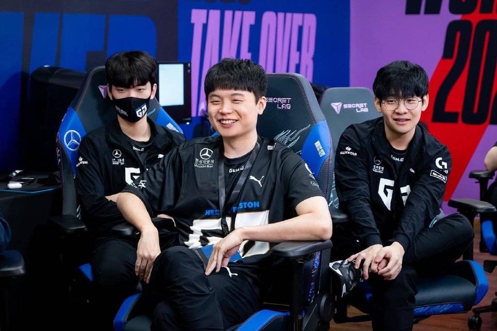 TES鏖战TSM,Caps线上压制力十足顶尖较量八强赛,成为赛场最大亮点 TES鏖战TSM,Caps线上压制力十足顶尖较量八强赛,成为赛场最大亮点