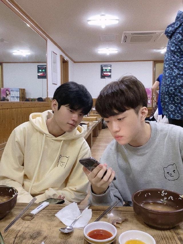 DRX碾压C9，Crisp团战一打五峡谷大战小组赛，让粉丝疯狂欢呼的简单介绍