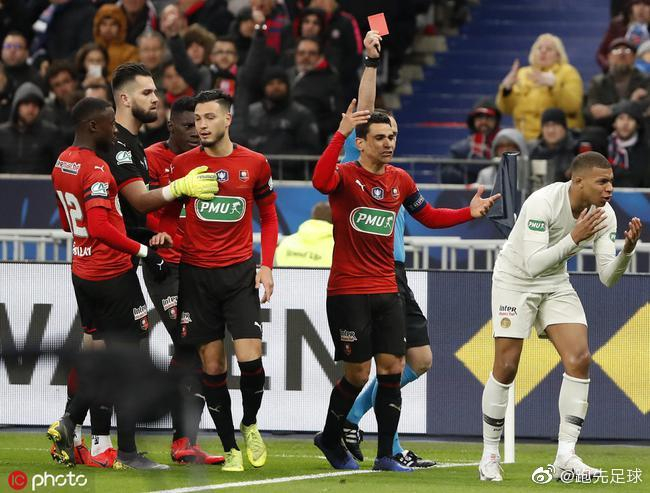 阿兰扎莱特传射建功，丹麦豪取小组首胜