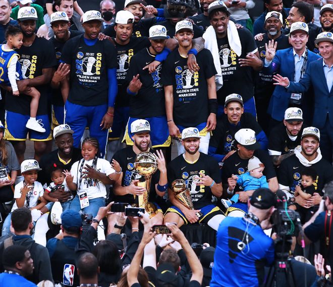 勇士客场击败独行侠保持不败 勇士客场击败独行侠保持不败