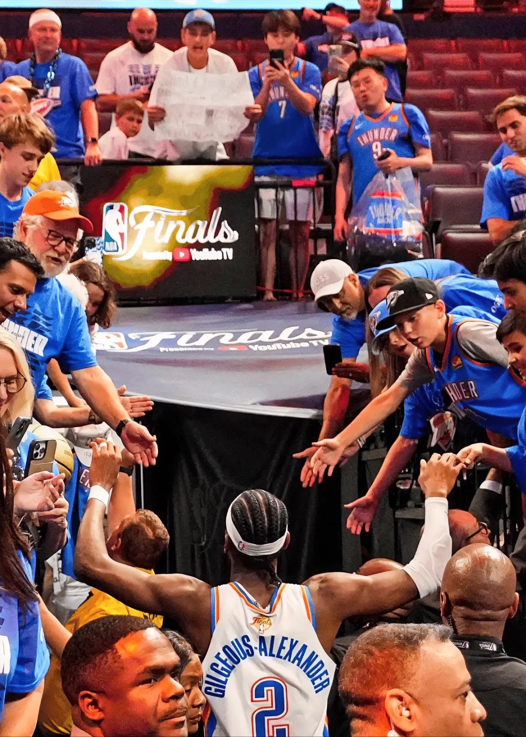 激动人心的比赛:太平洋球队争夺胜利 激动人心的比赛:太平洋球队争夺胜利