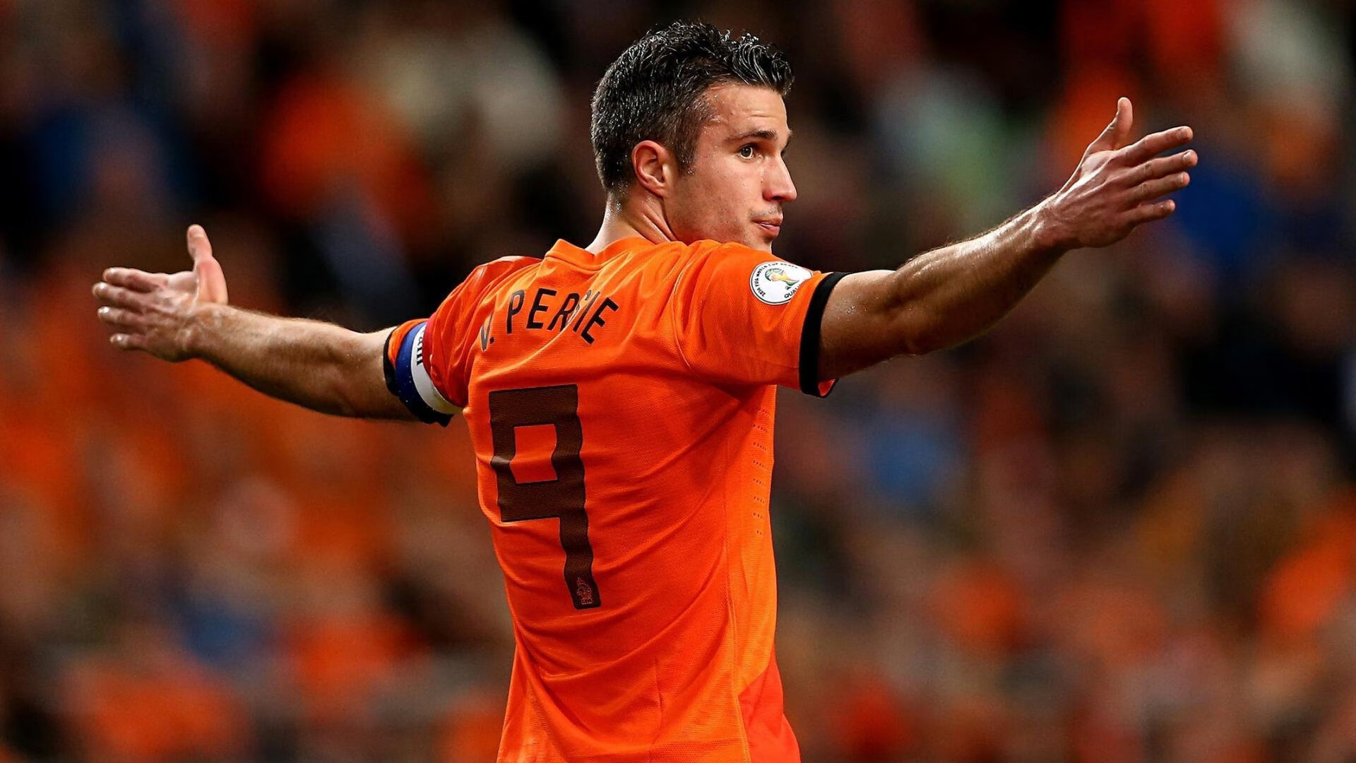 绿茵水墨，皮克在东方古国的防守艺术